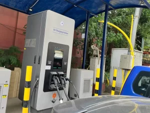 ev-charging-station-chargeing