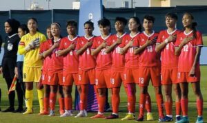 woman-football_kwc5pScMyE