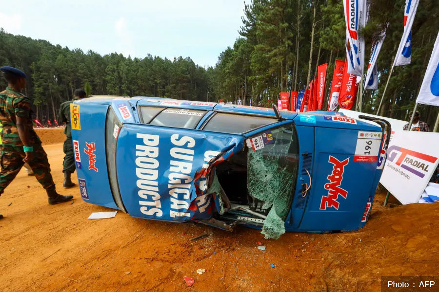 Car-Accident-at-Sri-Lanka