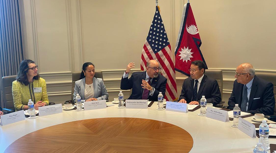 barshaman-pun-discussion-with-american-bewasayi