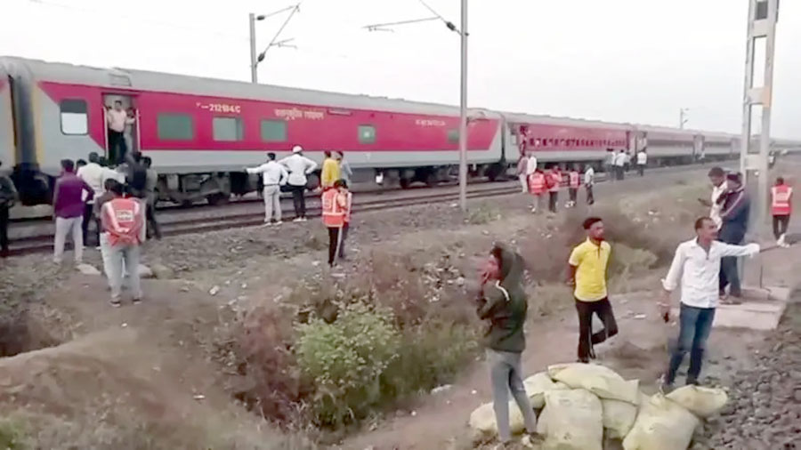train-accident11