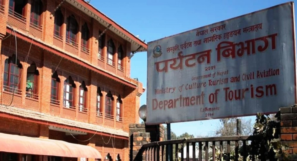 Q1SZ3ITwbumpMc1gOUbO