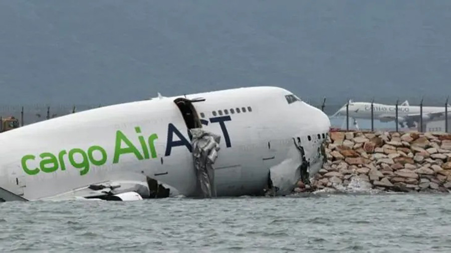 Cargo-Plane-Crash-in-Hongkong