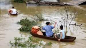 Flood-in-Vietnam-768×429