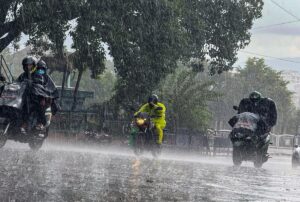 monsoon-weather-jhari-barsha-pani-1756431769