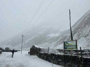 snowing in Chhekampar 3