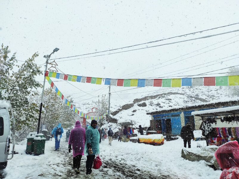 मुस्ताङमा सिजकै पहिलो हिमपात1