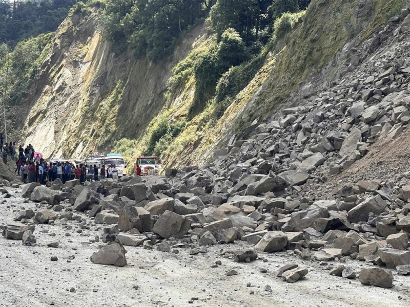 Dhulikhel-khawa-sadak-1-1024×768