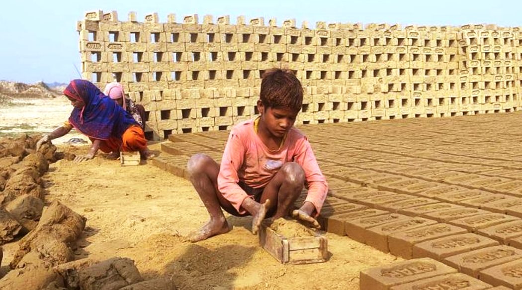 CREATOR: gd-jpeg v1.0 (using IJG JPEG v62), quality = 82