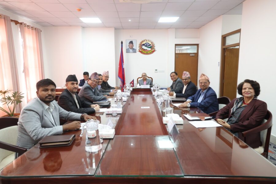 cabinet_new_NHZ8WjyxMs