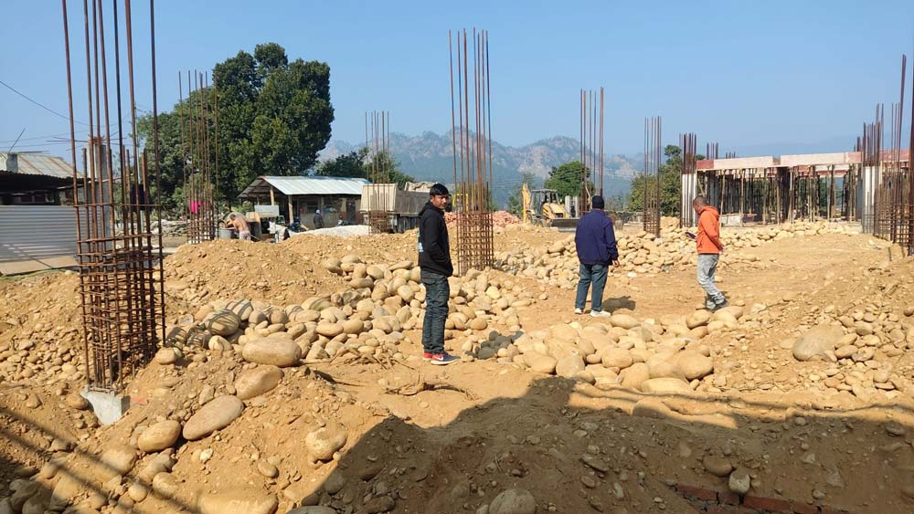 बजेट-अभावमा-अस्पताल-निर्माणमा-ढिलाइ-222