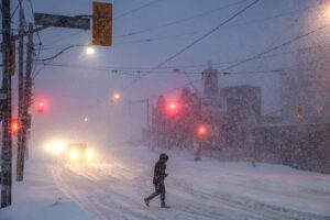winter-storm-in-Toronto-Photo-AP-1024×683
