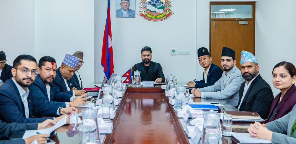 Cabinet-baithak-1024×500