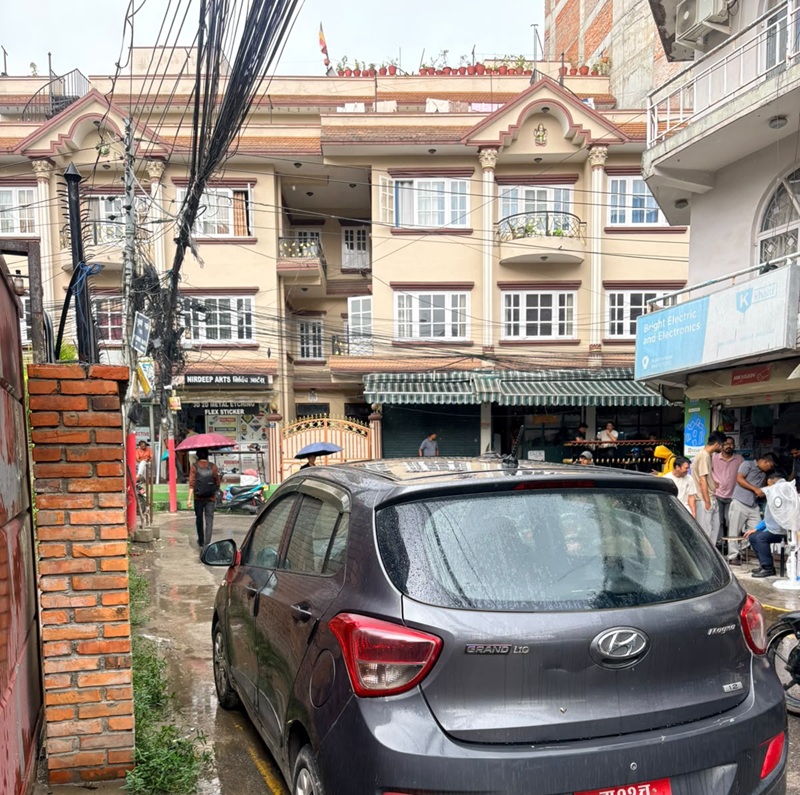 Suspicious-Vehicle-Media-Office